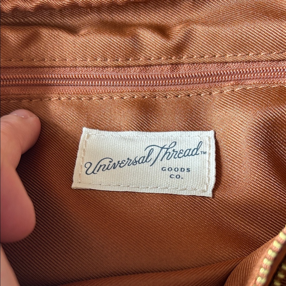Universal Thread Crossbody Bag - Picture 5 of 5
